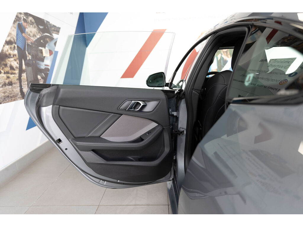 2025 BMW 228 Gran Coupe xDrive, 温哥华, 全款车