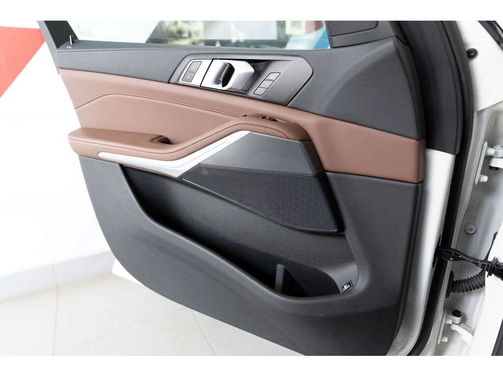 2022 BMW X5 PHEV xDrive45e, 温哥华, 全款车