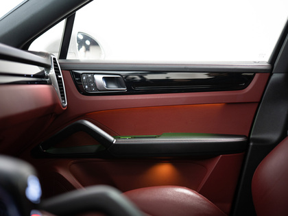 used 2022 Porsche Cayenne car, priced at $77,900