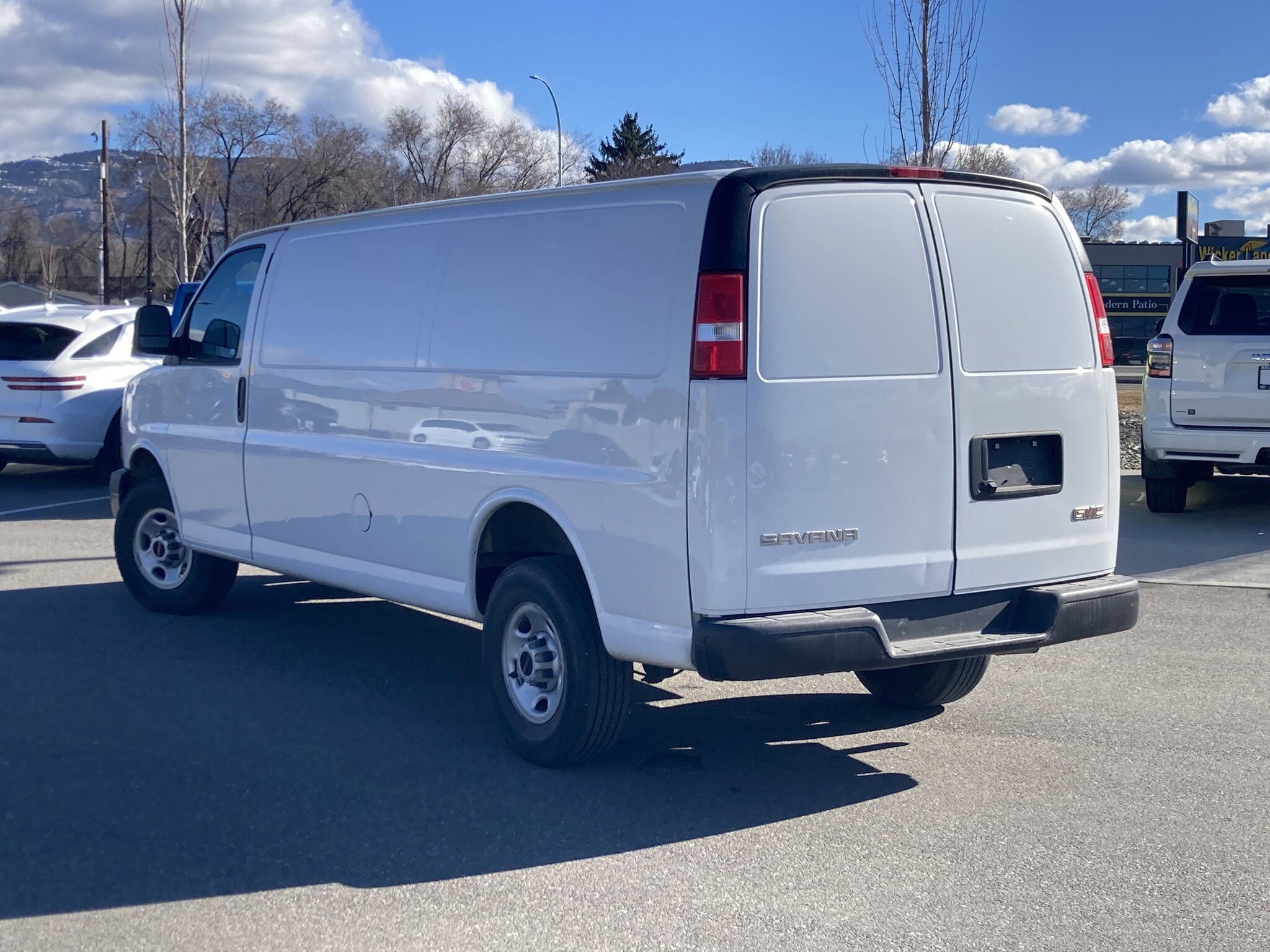 2023 GMC Savana Cargo Van