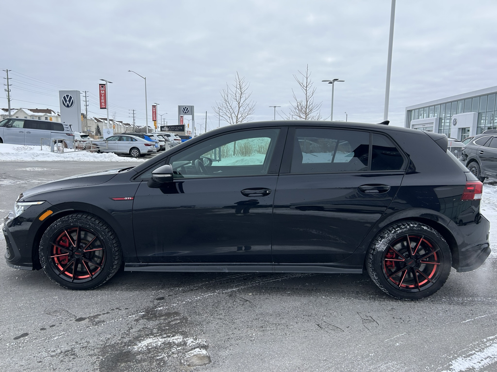 2022 Volkswagen Golf GTI - Gallery image 3