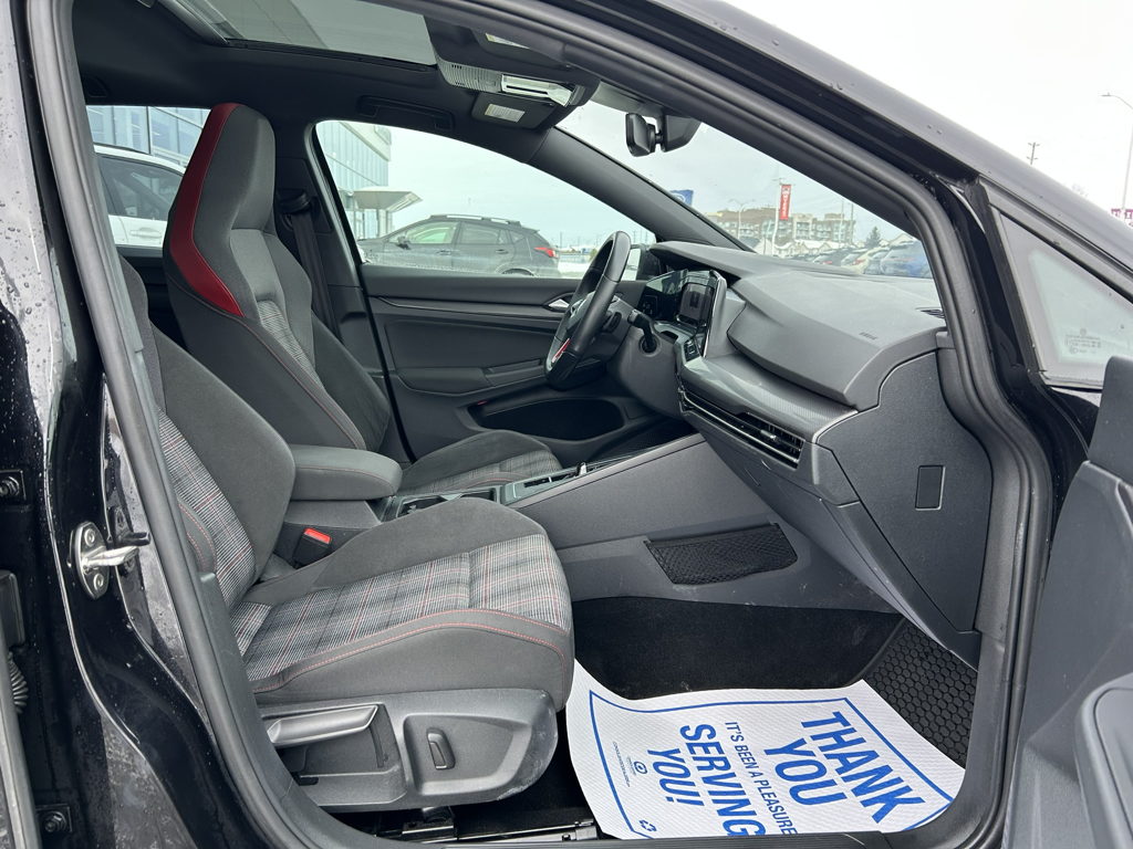 2022 Volkswagen Golf GTI - Gallery image 25