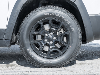 used 2022 Jeep Cherokee car, priced at $29,995