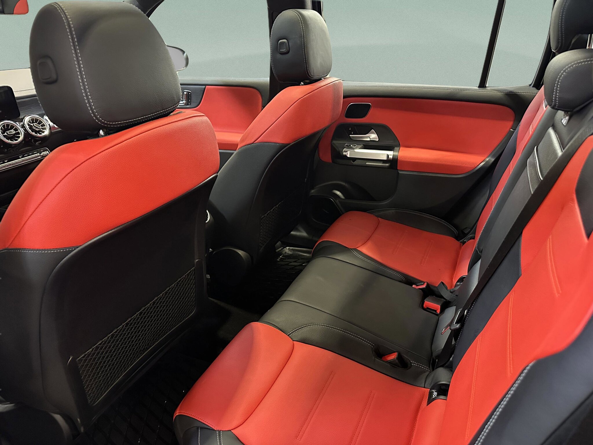 2025 Mercedes-Benz GLB