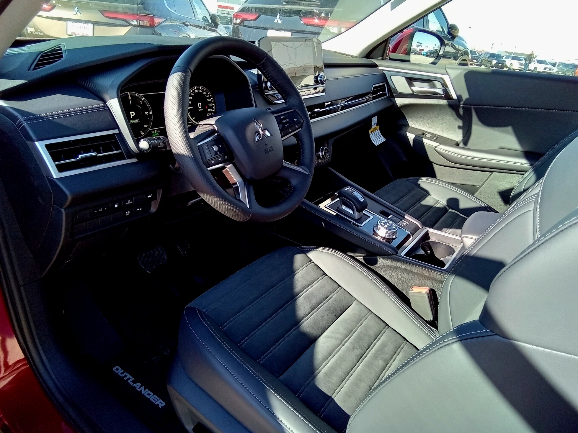 2025 Mitsubishi Outlander PHEV