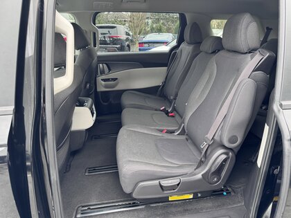 used 2023 Kia Carnival car, priced at $30,995