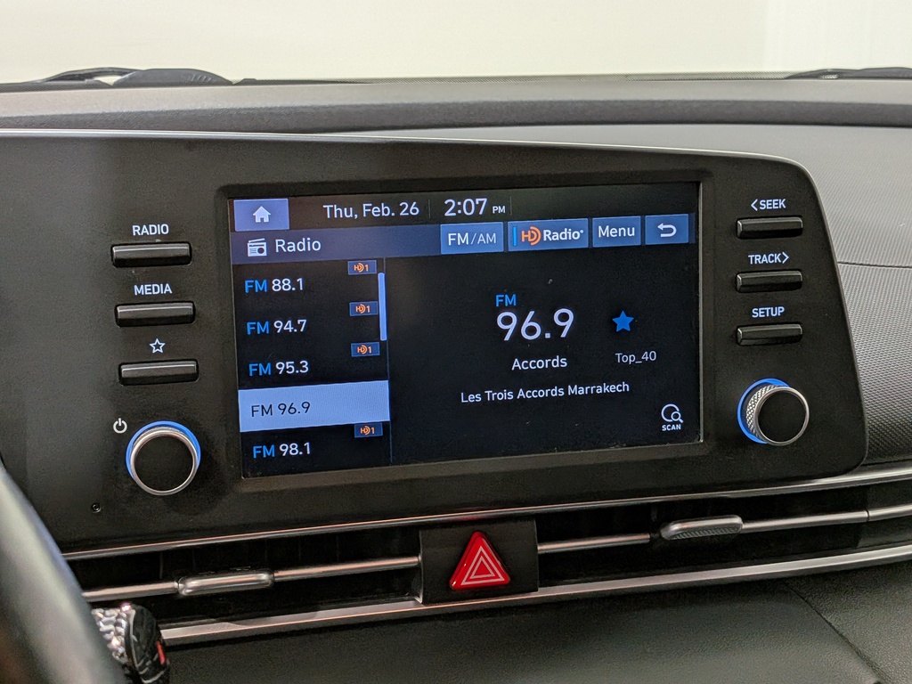 Hyundai Elantra 2022