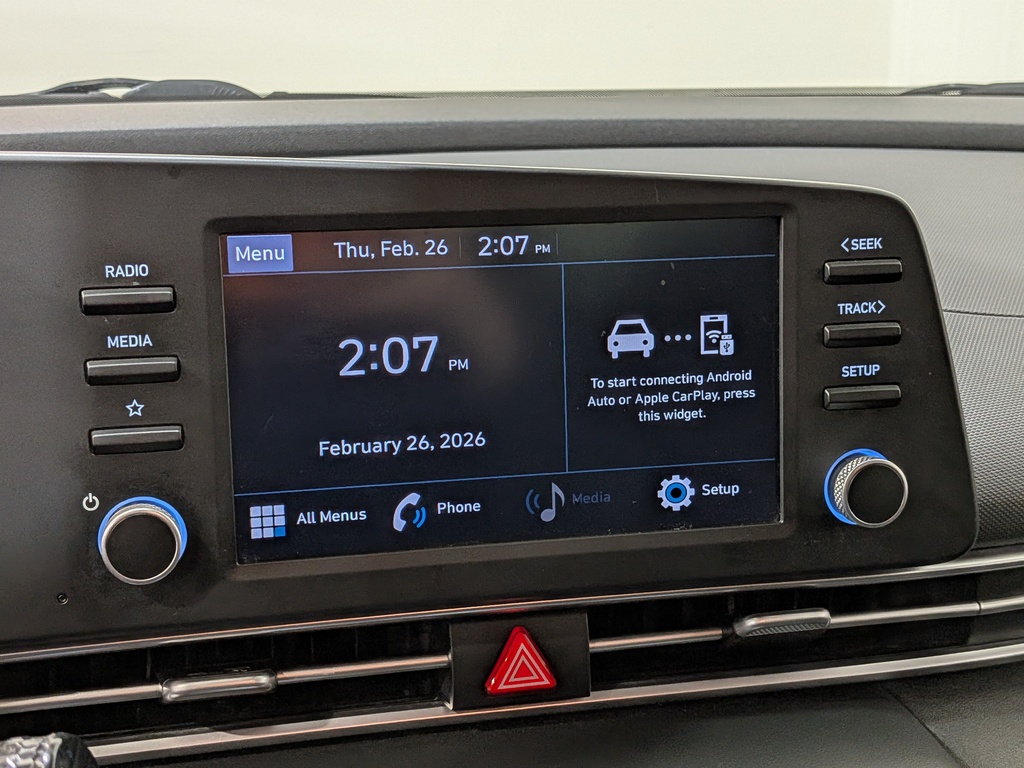 Hyundai Elantra 2022