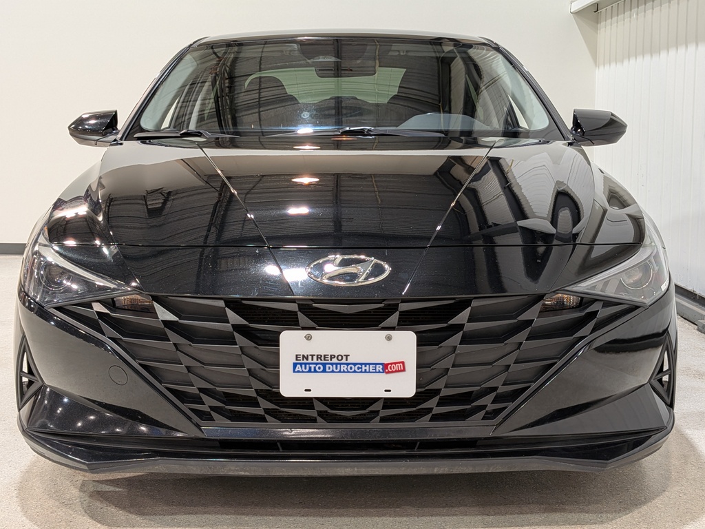 Hyundai Elantra 2022