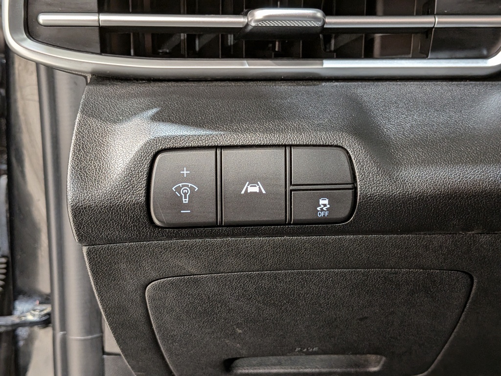 Hyundai Elantra 2022