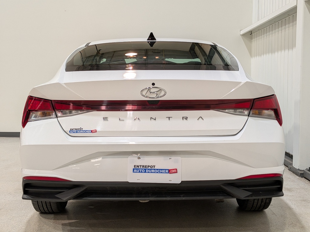 Hyundai Elantra 2023