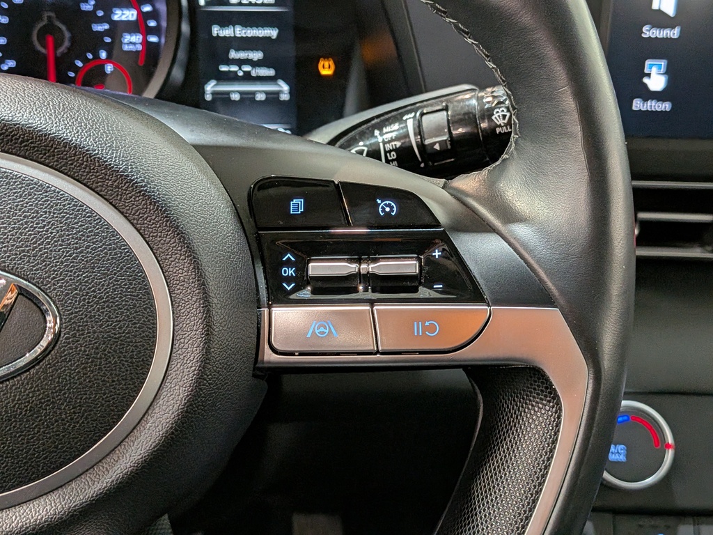 Hyundai Elantra 2023