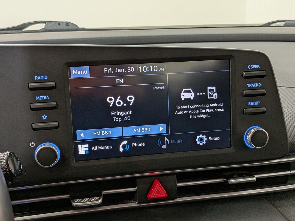 Hyundai Elantra 2023