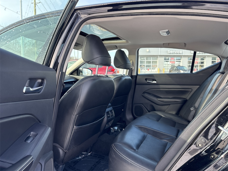 2019 Nissan Altima - Gallery image 19