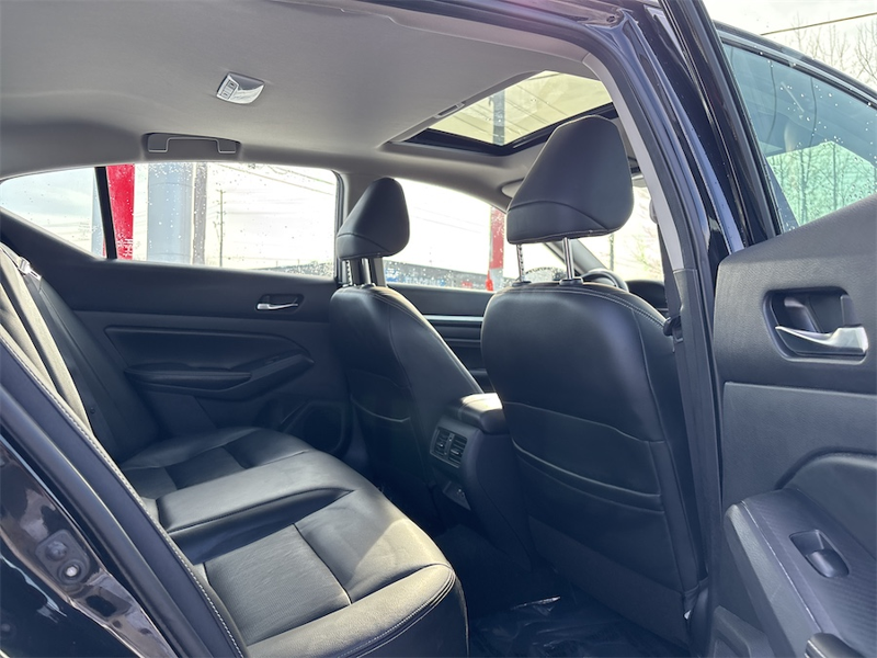 2019 Nissan Altima - Gallery image 17