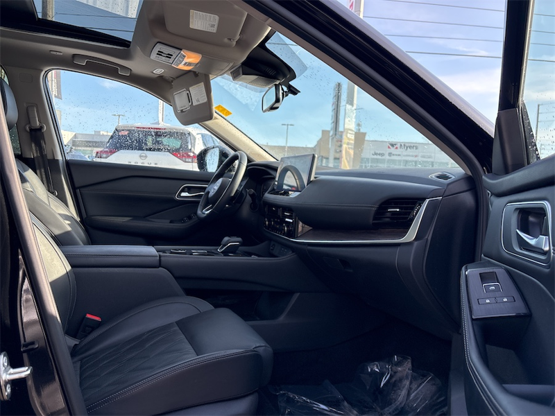 2024 Nissan Rogue - Gallery image 16