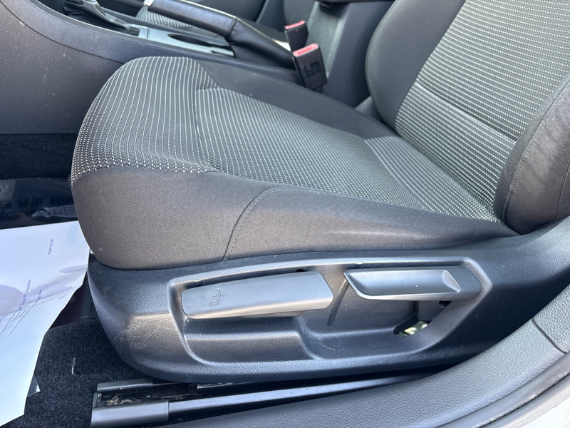 2017 Volkswagen Passat - Gallery image 18