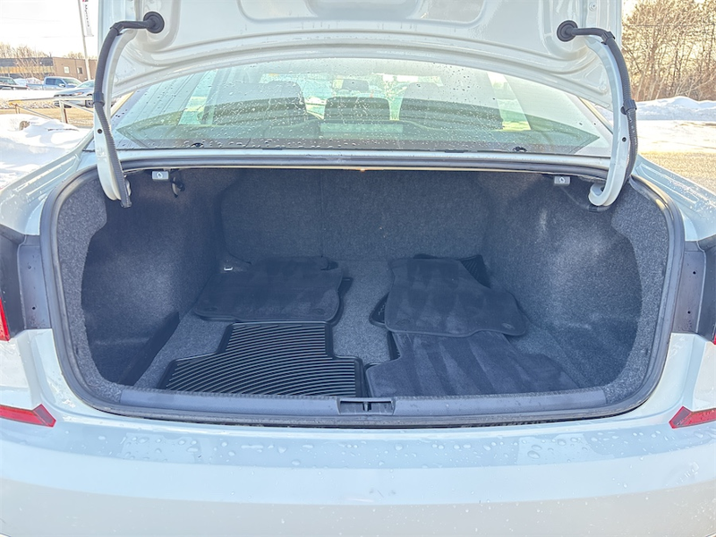 2017 Volkswagen Passat - Gallery image 8