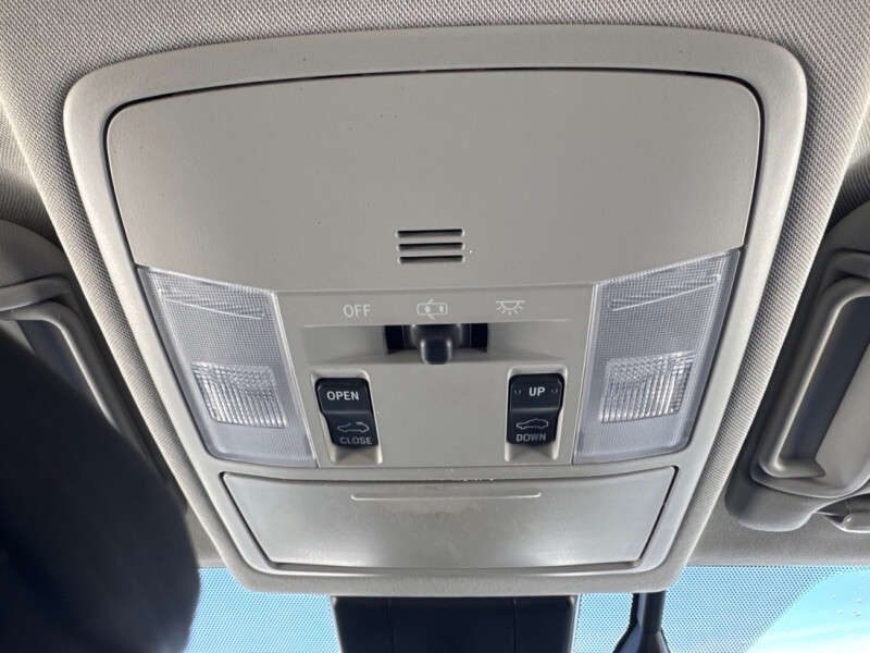 2017 Toyota RAV4 Hybrid - Gallery image 21