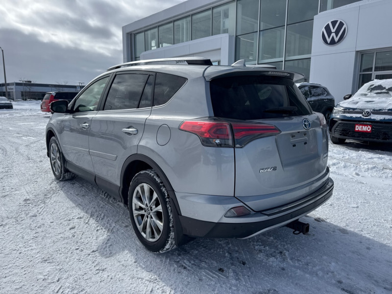 2017 Toyota RAV4 Hybrid - Gallery image 7