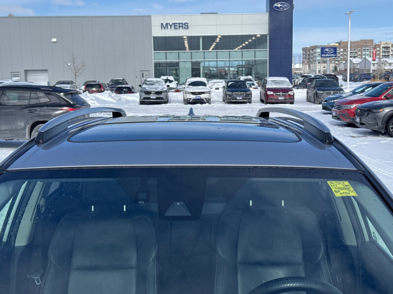 2017 Toyota RAV4 Hybrid - Gallery image 13