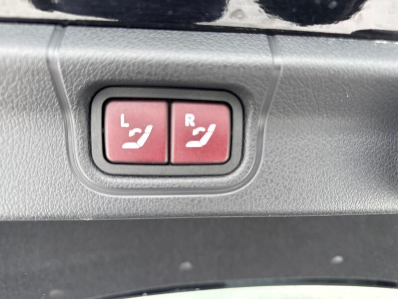 2024 Mercedes-Benz EQE - Gallery image 11