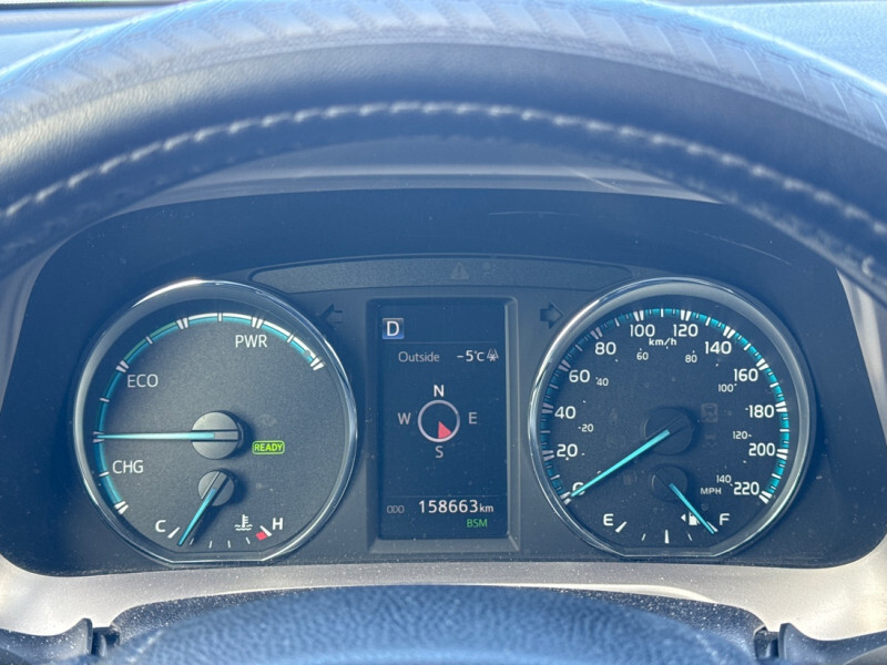 2017 Toyota RAV4 Hybrid - Gallery image 15