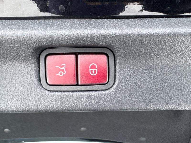 2024 Mercedes-Benz EQE - Gallery image 10