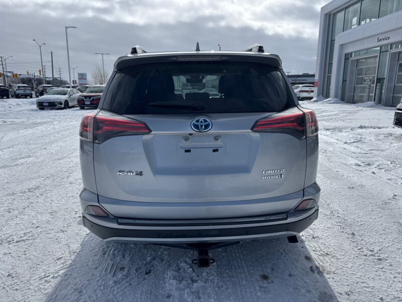 2017 Toyota RAV4 Hybrid - Gallery image 6