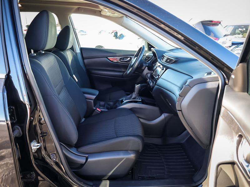 2018 Nissan Rogue - Gallery image 10