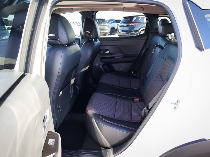 2025 Nissan Kicks - Gallery image 8