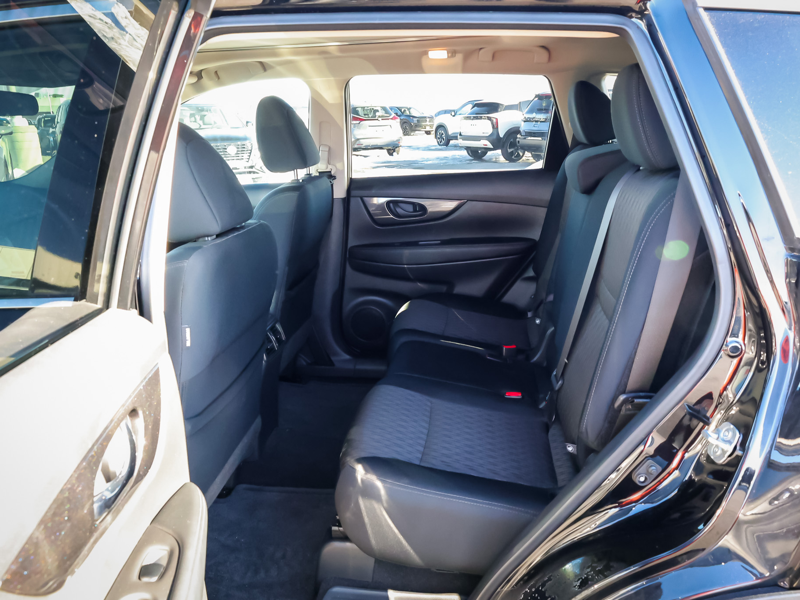 2018 Nissan Rogue - Gallery image 8