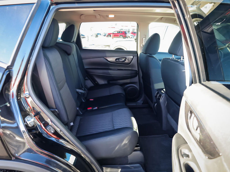 2018 Nissan Rogue - Gallery image 11