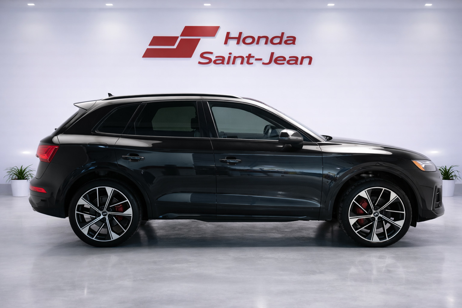 2023 Audi SQ5