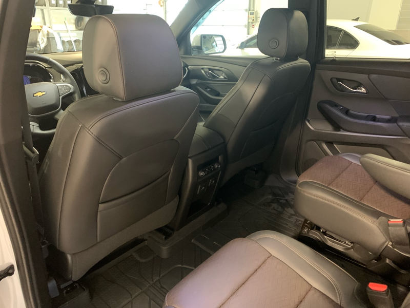 2023 Chevrolet Traverse - Gallery image 12