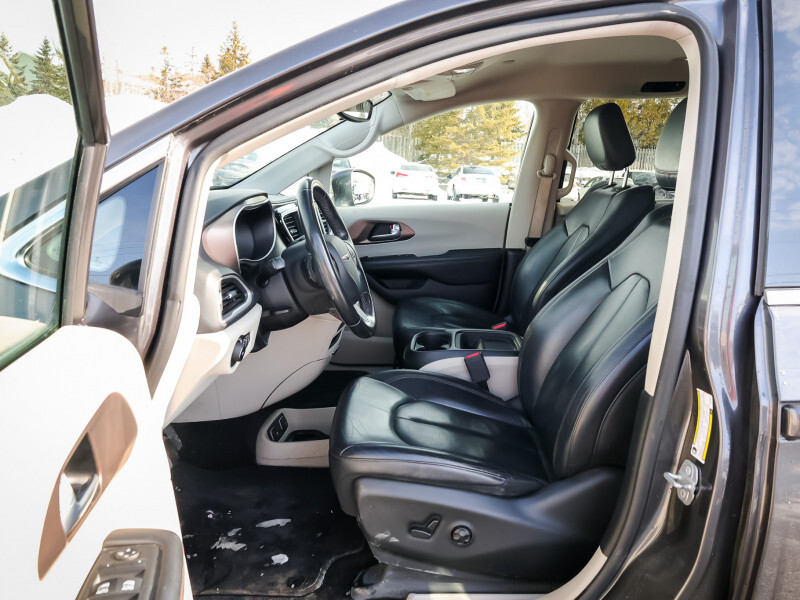 2018 Chrysler Pacifica - Gallery image 7