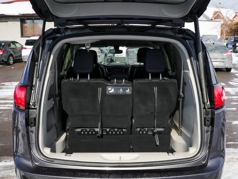 2018 Chrysler Pacifica - Gallery image 9