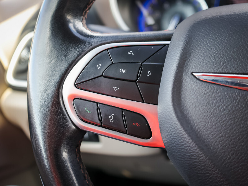 2018 Chrysler Pacifica - Gallery image 16