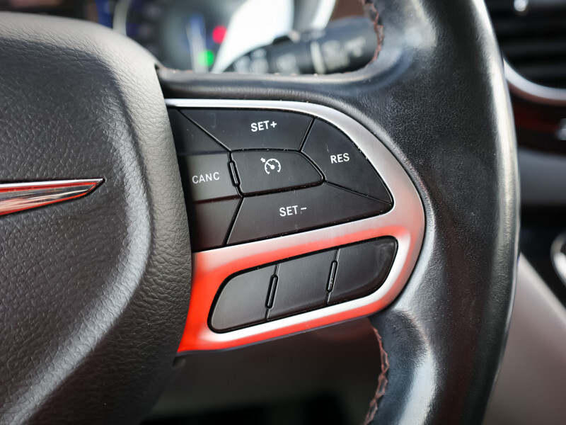 2018 Chrysler Pacifica - Gallery image 17