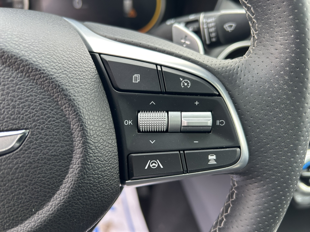 2023 GENESIS G70 - Gallery image 17