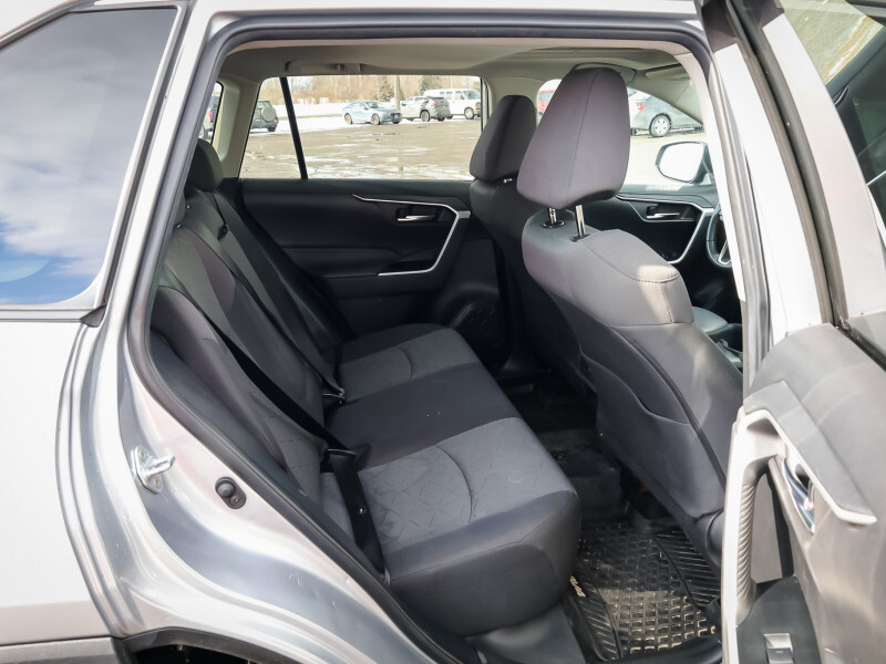 2022 Toyota RAV4 - Gallery image 11