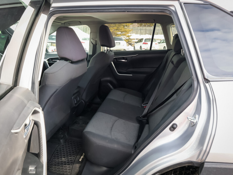 2022 Toyota RAV4 - Gallery image 8