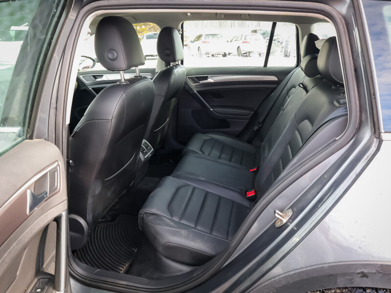 2018 Volkswagen Golf SportWagen - Gallery image 8