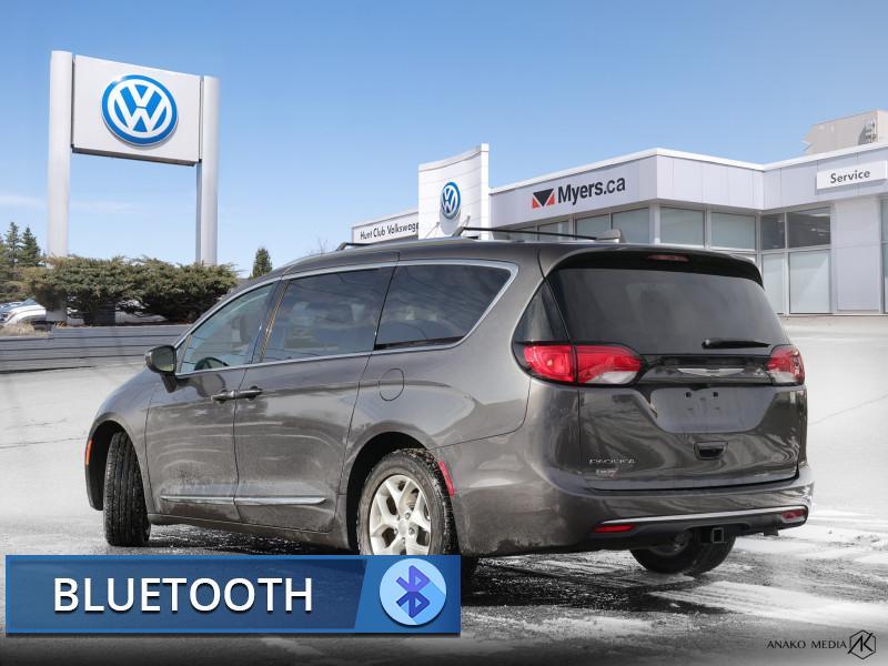 2018 Chrysler Pacifica - Gallery image 3