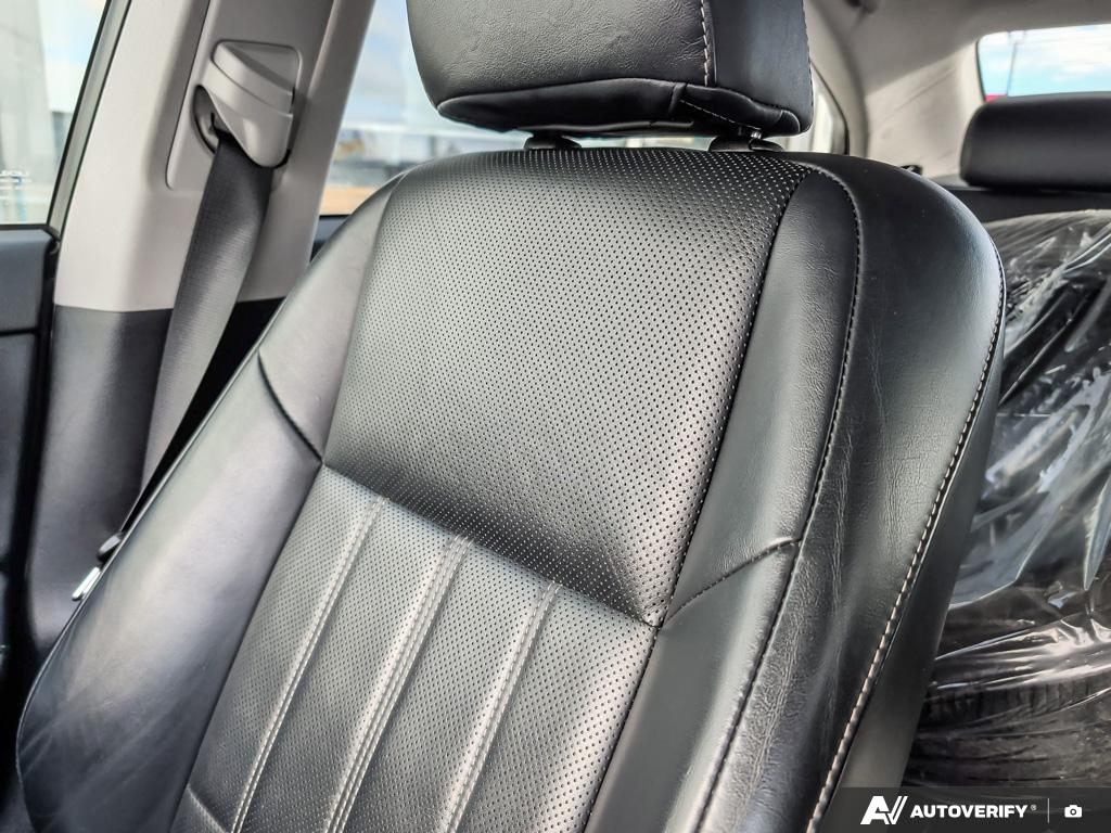 2017 Lexus ES 350 - Gallery image 19