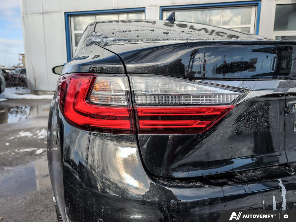 2017 Lexus ES 350 - Gallery image 10