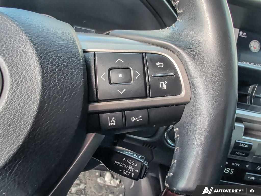 2017 Lexus ES 350 - Gallery image 15