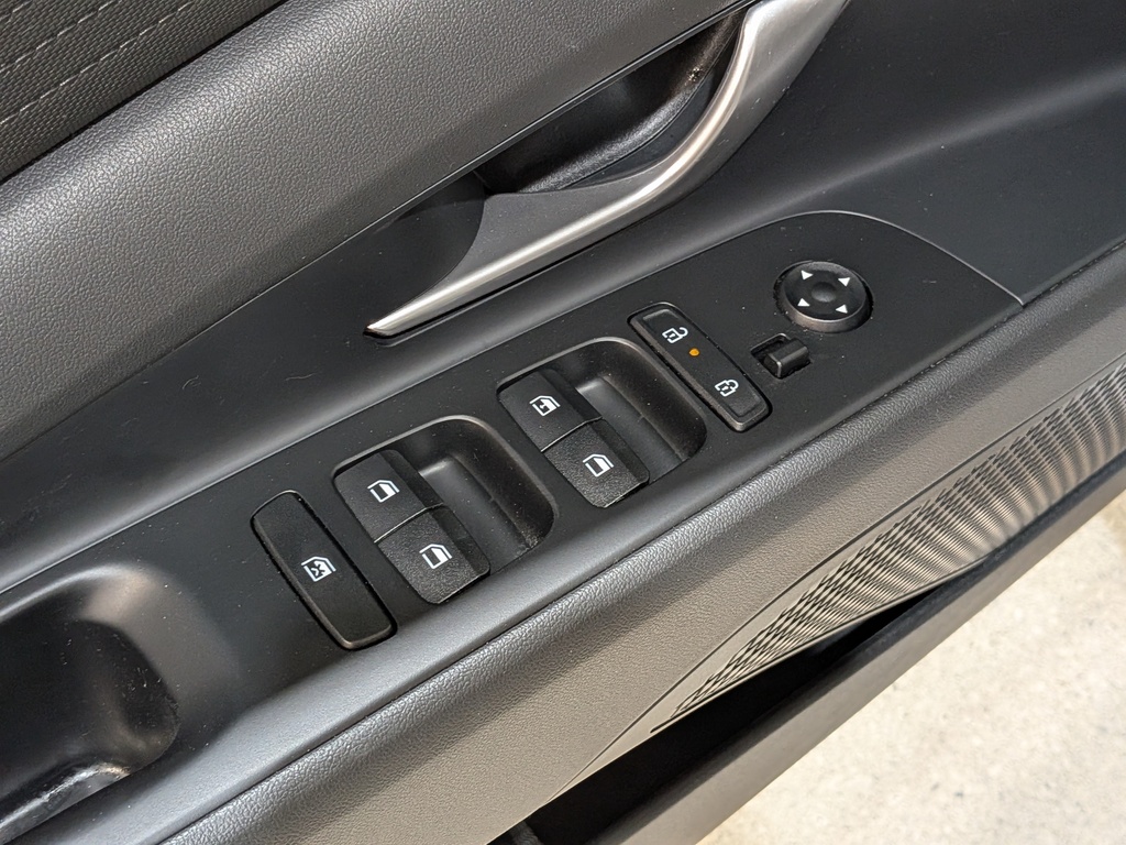 Hyundai Elantra 2025