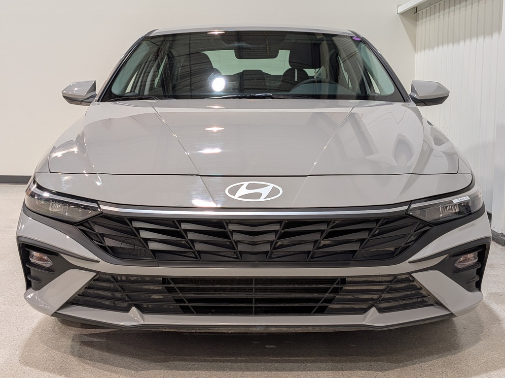 Hyundai Elantra 2025