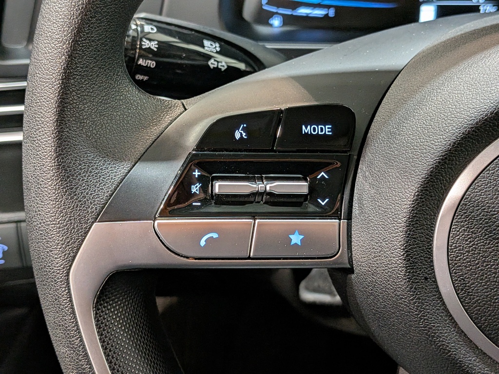 Hyundai Elantra 2025